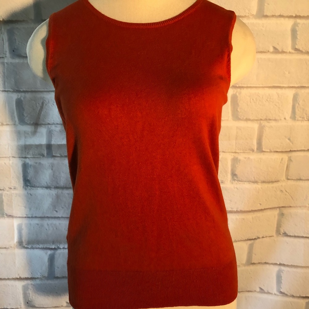 Ann Taylor Sleeveless Sweater. Orange. Size Small